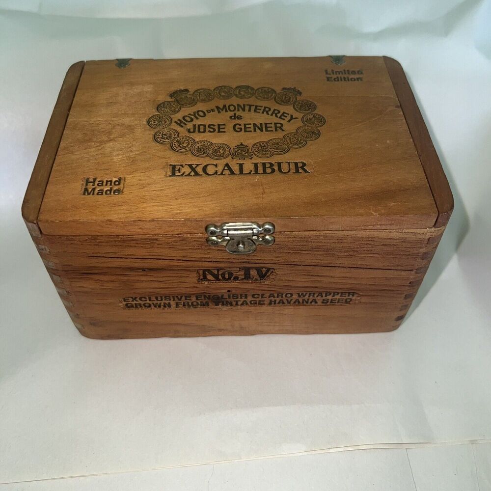 Vintage Wood Hand Made Cigar Box Advertising Hoyo De Monterrey No. VII